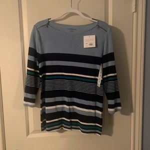 NWT 3/4 length sleeve top with zipper detail